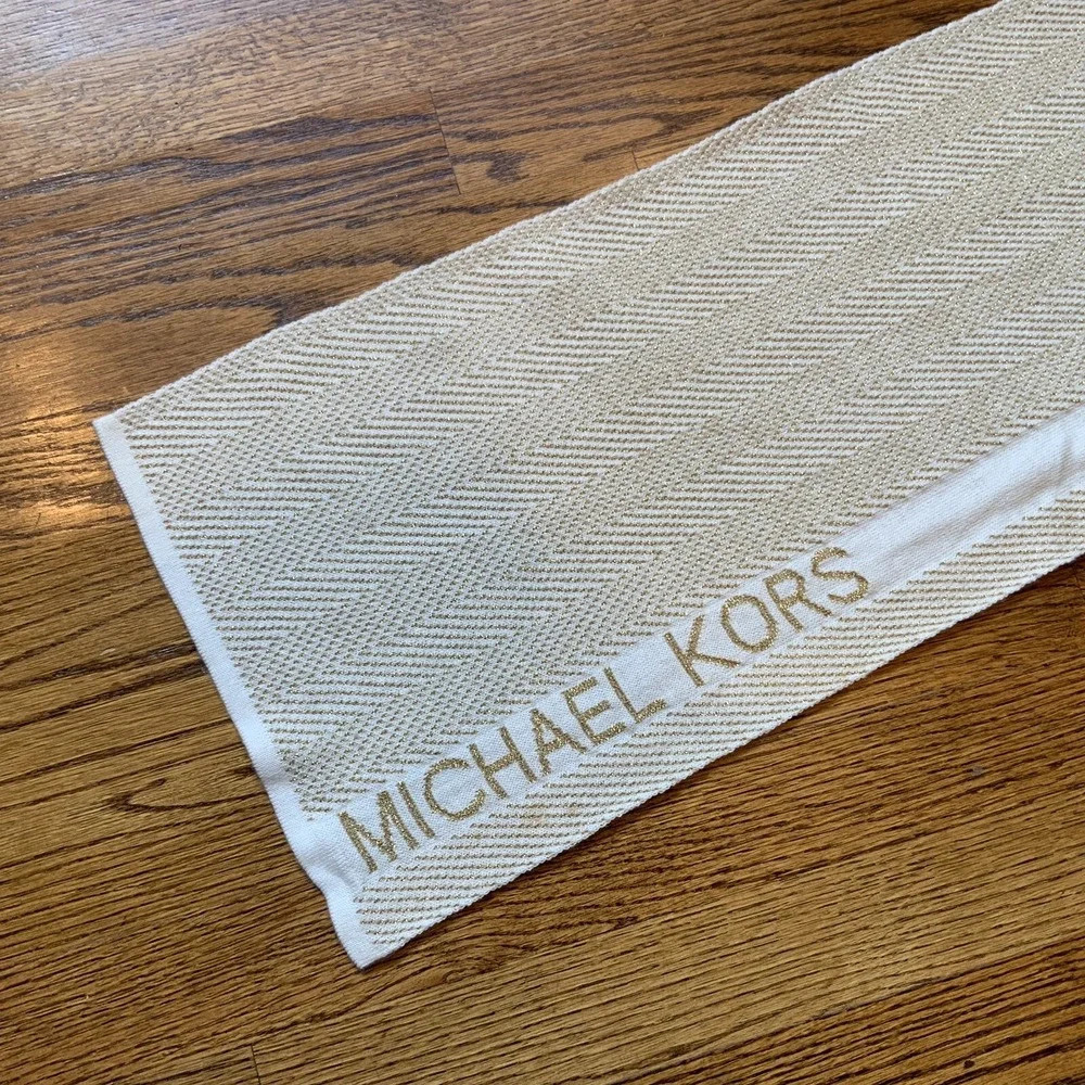Michael Kors Scarf Women's Chevron Reversible Shawl Wrap‎ Logo Label Metallic